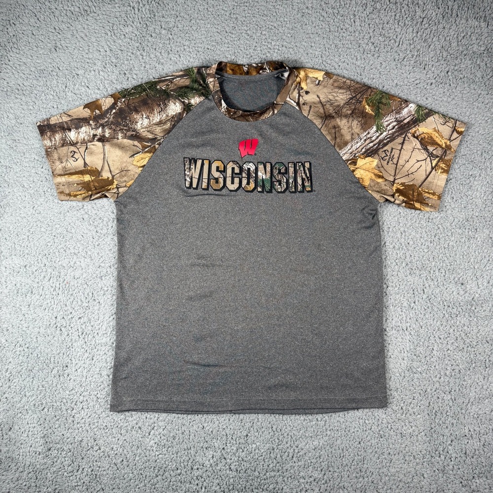 University of Wisconsin Badgers Shirt Size Large Camouflage Hunting Short Sleeve